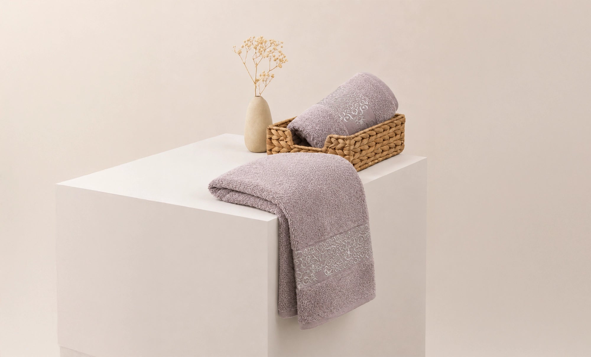 Qabbani Jacquard Plain Towel 4 Pieces