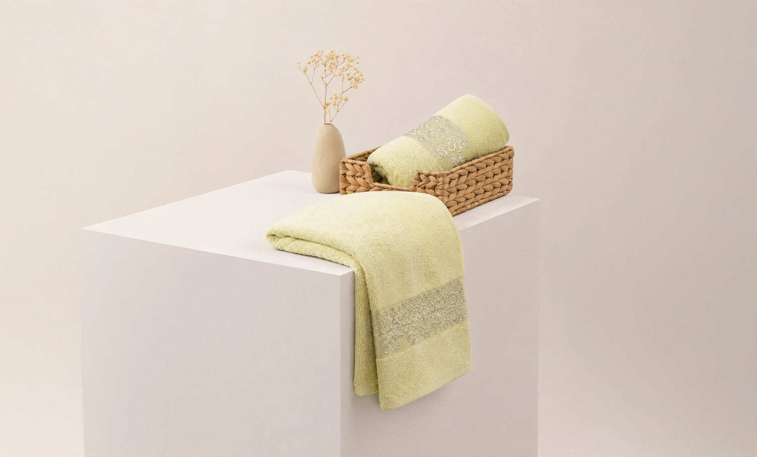 Qabbani Jacquard Plain Towel 4 Pieces 4
