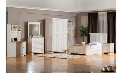 Tiffany youth bedroom